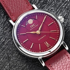 IWC万国发布最新柏涛菲诺月相自动腕表37蛇年特别版