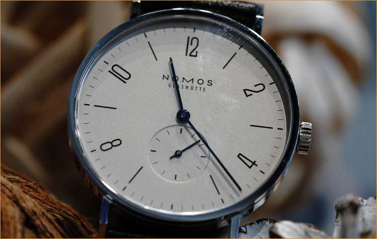 NOMOS手表和浪琴哪个档次高？了解两个品牌的发展历程-第1张图片