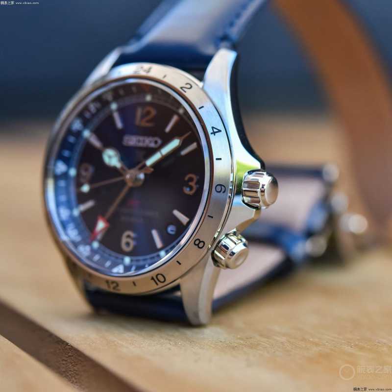 运动手表哪款好？首选精工Prospex Alpinist GMT SPB377-第2张图片