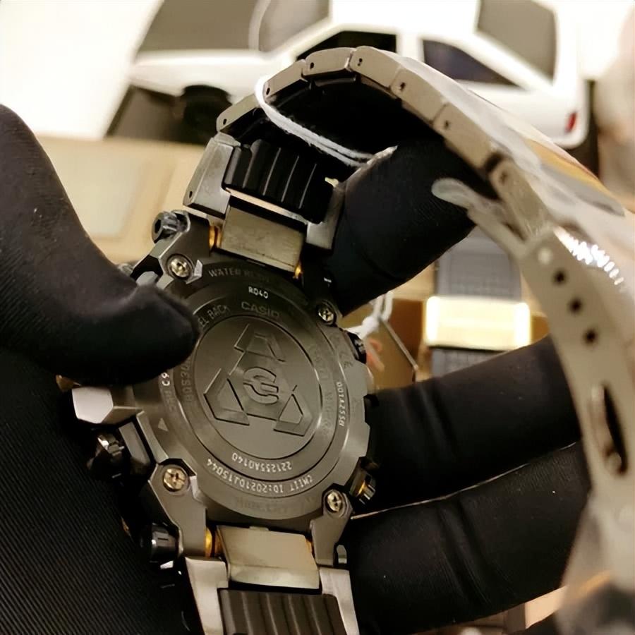 卡西欧经典黑金多少钱？卡西欧g-shock黑金如何鉴别真伪-第2张图片